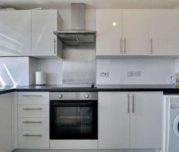 Chidham Close, Havant, PO9 - Photo 2