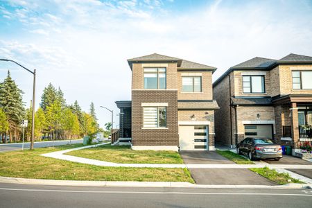 For Lease - 135 Micklefield Avenue, Whitby, Ontario - Photo 3