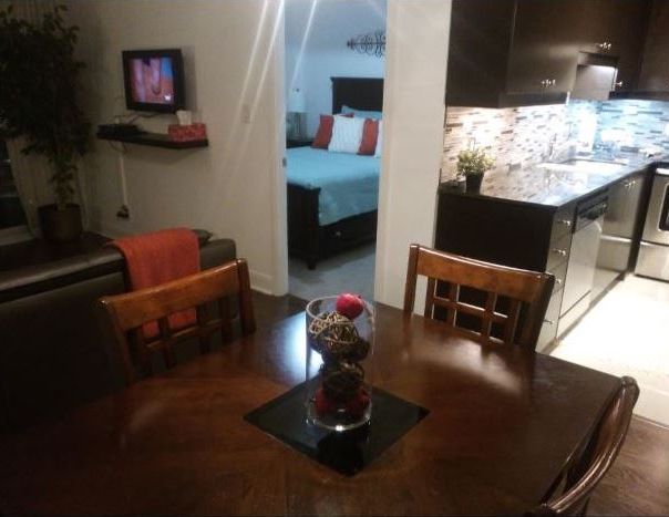 Beautiful and furnished 1 bedroom 1 bathroom - Photo 1