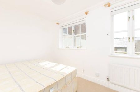 4 Bed Semi-Detached House, Nightingale Mews, E3 - Photo 2