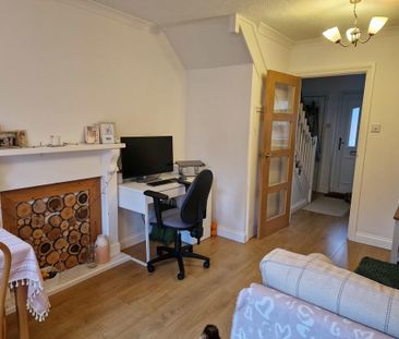 2 bedroom terraced house to rent - Photo 5