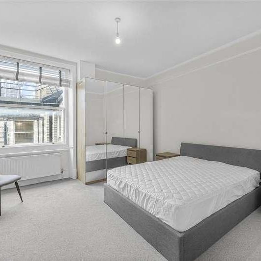 Charing Cross Road, Covent Garden, London, WC2H - Photo 1