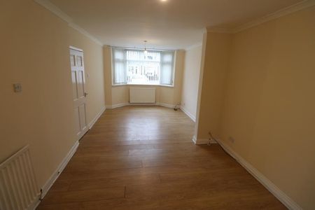 Mile Lane, Cheylesmore, Coventry, Cv3 5gb - Photo 2