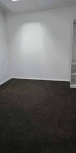 Spacious 6BR Family Haven - Wainuiomata - Photo 4