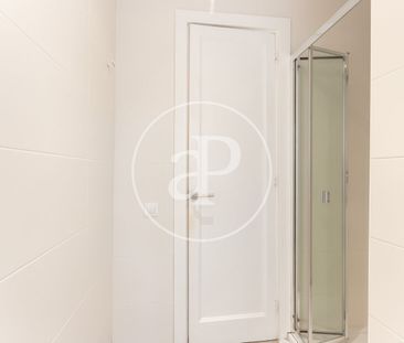 Apartment for rent in Gran de Gracia - Photo 4