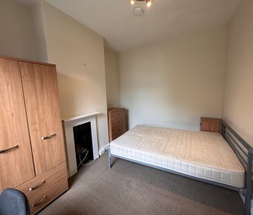 Nunthorpe Road, South Bank - P1053 - Photo 4