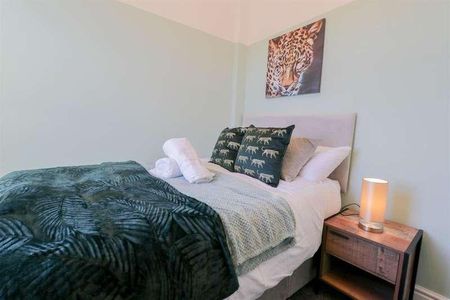 Leslie Terrace, Leeds, LS6 - Photo 4