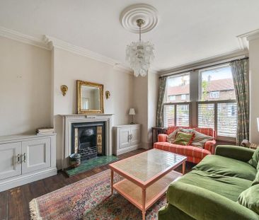 4 bedroom semi-detached house to rent - Photo 2