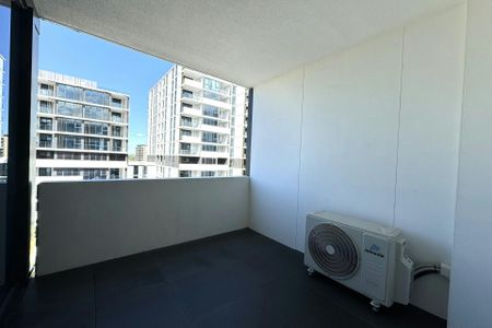 ULTRA MODERN APARTMENT - Photo 5