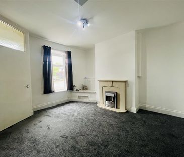 Rochdale Road, Bacup - Photo 2