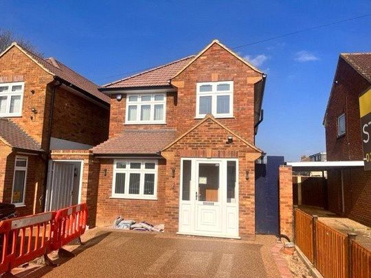 5 bedroom detached house to rent - Photo 1