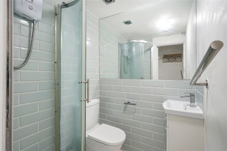 Kingston Road, London, SW19 flat to rent - Photo 3