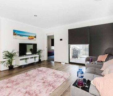 Move in today - Photo 2