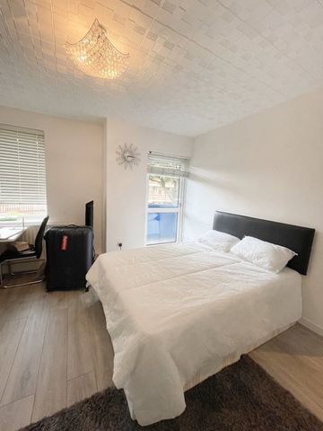 Room in a Shared House, London, E9 - Photo 2