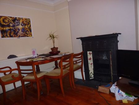 Beautiful Period house in great area for CCCU and Kent students - Photo 4