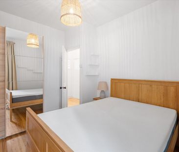 A well finished two bedroom ground floor flat with a private garden. - Photo 3