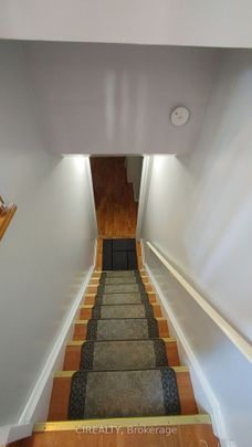 Detached Home For Lease | N8116438 - Photo 1