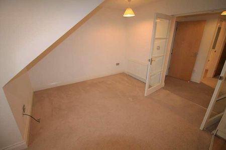 East Wing, Dame Margaret Hall, The Avenue, NE38 - Photo 2