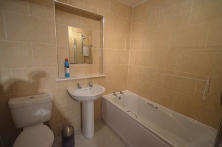 Flat A, 34 Oldmill Road, AB11 6JR, Aberdeen - Photo 4