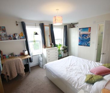 8 Bed Terraced House, College Road, RG6 - Photo 5