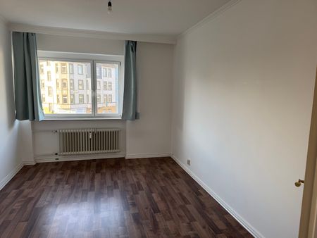 Großzügig geschnittene, helle Stadtwohnung im beliebten Bockenheim - Photo 2