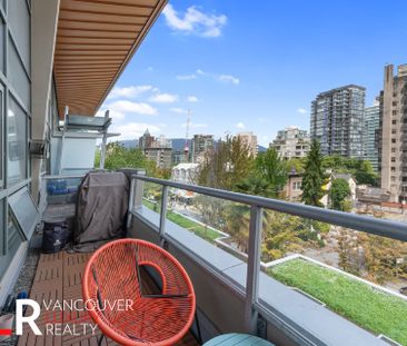 Penthouse in Downtown Vancouver, British Columbia - Photo 3