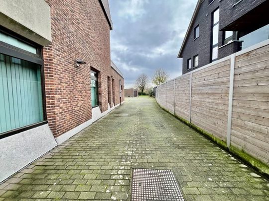 RUIM DUPLEXAPPARTEMENT DRIE SLAAPKAMERS, TUIN EN GARAGE TE HUUR - Photo 1