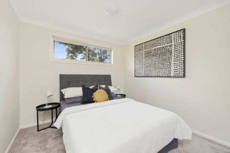 Impeccable Granny Flat with Own Driveway and Carport - Photo 3