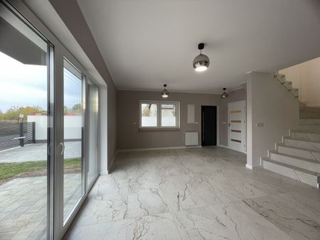 Nowiutki z pełnym wyposażeniem - Photo 2