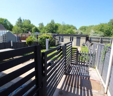 3 bedroom terraced house to rent - Photo 3