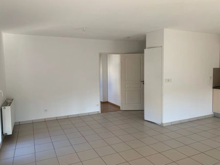 Location Appartement 2 pièces 51 m2 à Juvignac - Photo 2