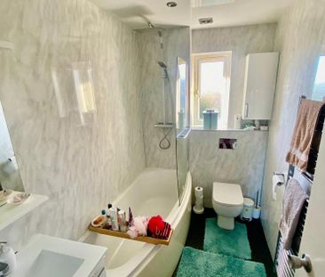 5 bedroom detached house to rent - Photo 5