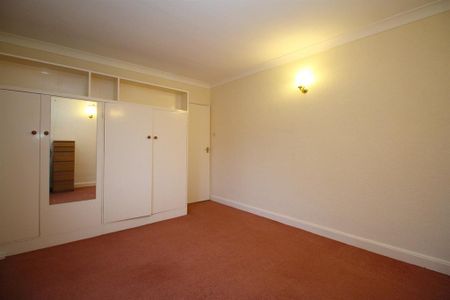 4 bedroom detached house to rent - Photo 5