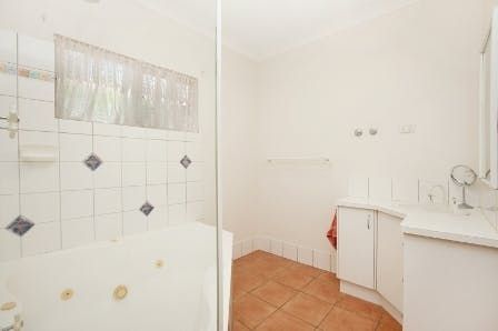 NEAT FAMILY HOME - Photo 5