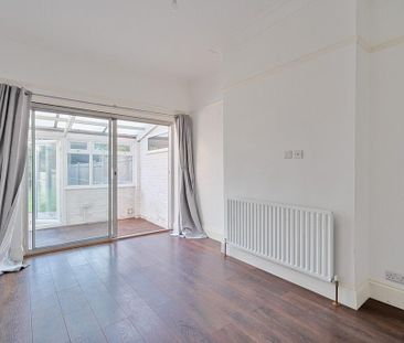 4 bedroom terraced house to rent - Photo 3