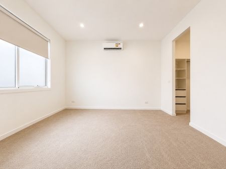 Luxury Modern Townhouse in a Convenient Reservoir Location - Photo 3