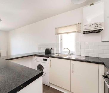 Mount Avenue, London, W5 - Photo 1