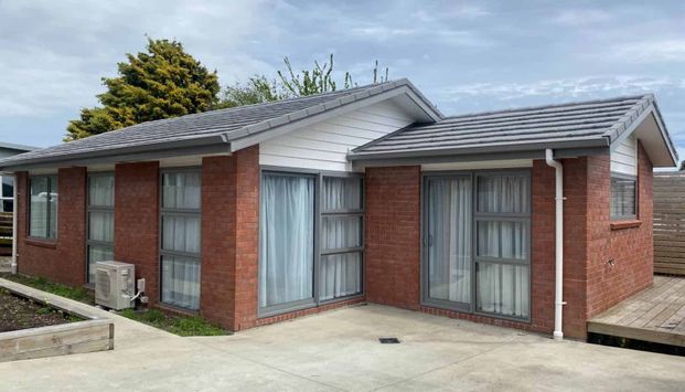 PRICED REDUCED - Modern 3brm Family Home - Photo 1