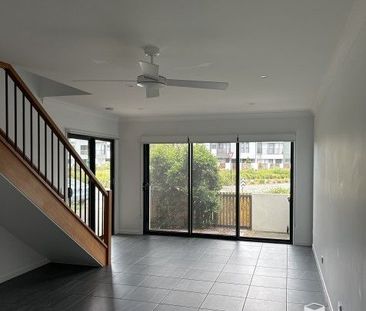 Modern Living in Nirimba - Photo 4
