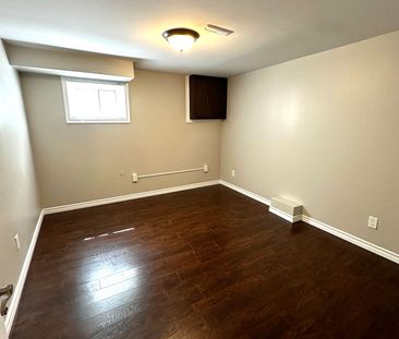 For Lease - 33 Daphne Crescent Unit# Lower, Barrie, Ontario - Photo 1