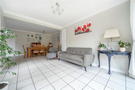 4 bedroom detached house to rent - Photo 5