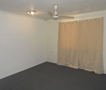 1/90 Evan Street, Mackay - Photo 2