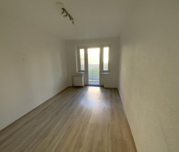 Tolle renovierte 2-Raumwohnung mit Balkon im Erdgeschoß im Kreuzvie... - Foto 1