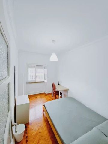 Praça Movimento das Forças Armadas, Almada, Setúbal Municipality 2800-171 - Photo 5