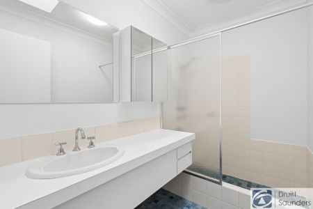 Freshly Renovated 2-Bedroom Villa in Quiet Complex HOME OPEN SATURDAY 11 APRIL AT 9.00AM SHARP! - Photo 2