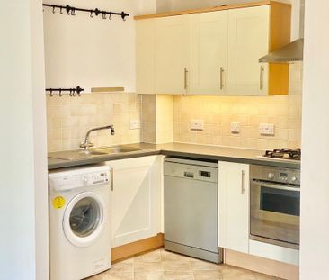 Scarlett Avenue, Aylesbury, Wendover - Photo 6