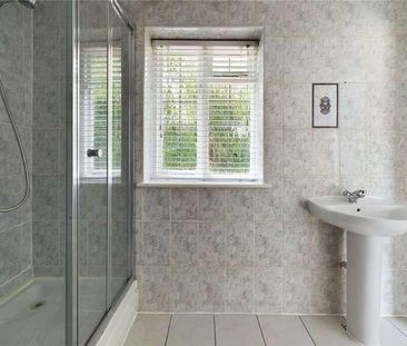 Effingham Lane, Copthorne, West Sussex, RH10 - Photo 5