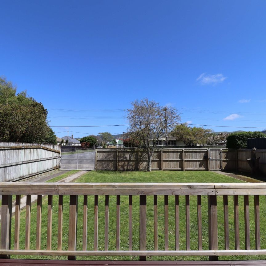 Naenae Living - Photo 1