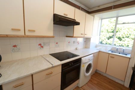 South Terrace, Surbiton, Surrey, KT6 - Photo 5