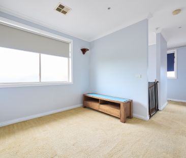 FOUR BEDROOM TOWNHOUSE IN SPRINGVALE - Photo 2